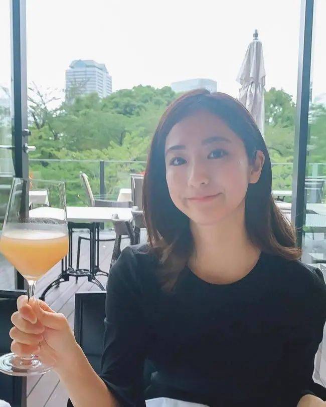 ！各个肤白貌美大长腿太性感美艳九游会J9国际十大日本美女主播(图4)